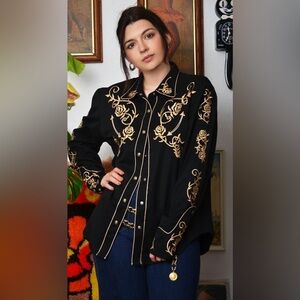 Scully Women’s black gold floral embroidery and snap buttons western shirt